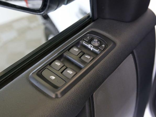 Land Rover Discovery IV с пробегом 2012 года, цена 1 320 000 рублей, 296285 км, внедорожник, Автокод Объявления