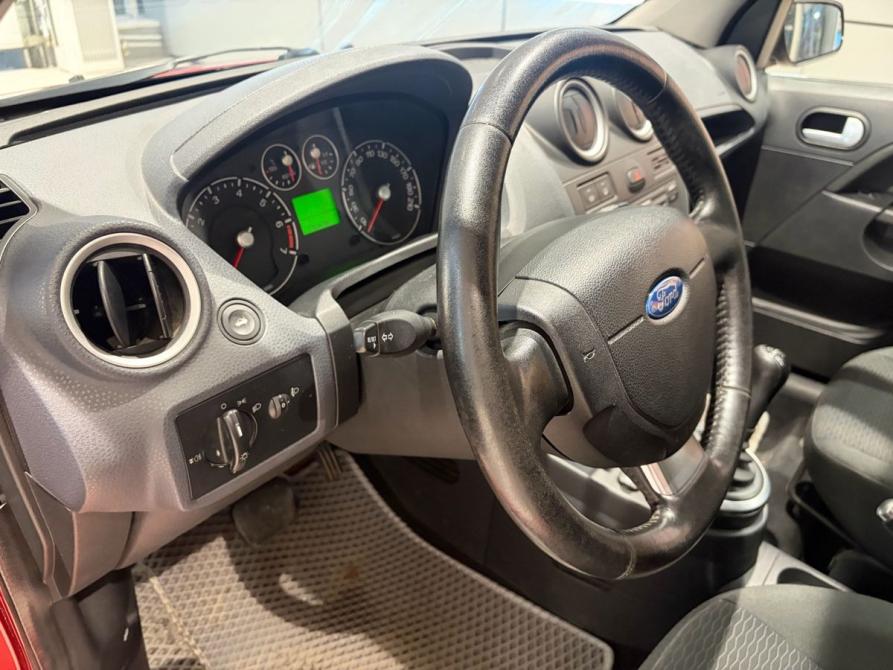 Ford Fiesta Mk5 Екатеринбург  - изображение 8