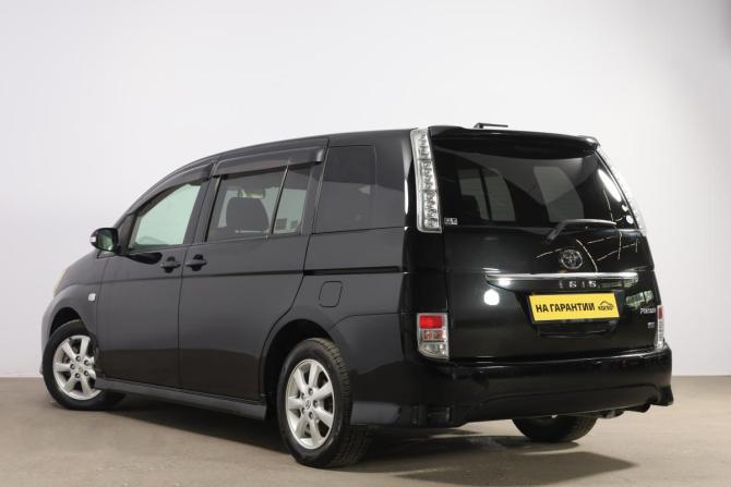 Toyota ISis I Рестайлинг с пробегом 2012 года, цена 1 199 000 рублей, 133000 км, компактвэн, Автокод Объявления