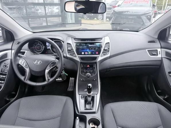 Hyundai Elantra V (MD) Рестайлинг с пробегом 2014 года, цена 1 250 000 рублей, 199000 км, седан, Автокод Объявления