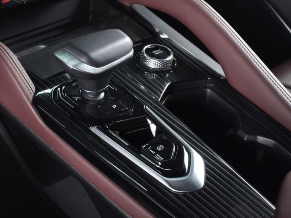Geely Monjaro I с пробегом 2023 года, цена 3 249 999 рублей, 55423 км, внедорожник, Автокод Объявления