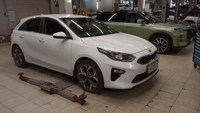 Kia Ceed III Рестайлинг с пробегом 2021 года, цена 1 733 000 рублей, 121039 км, универсал, Автокод Объявления
