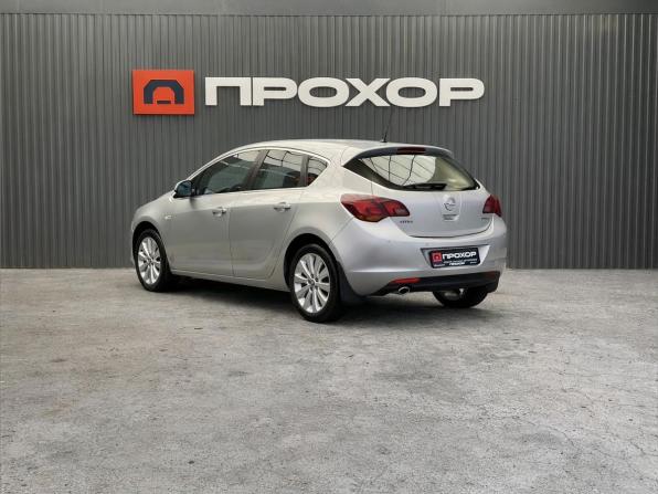 Opel Astra J с пробегом 2012 года, цена 747 000 рублей, 171695 км, хэтчбек, Автокод Объявления