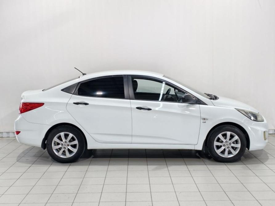 Hyundai Solaris I Курск  - изображение 4