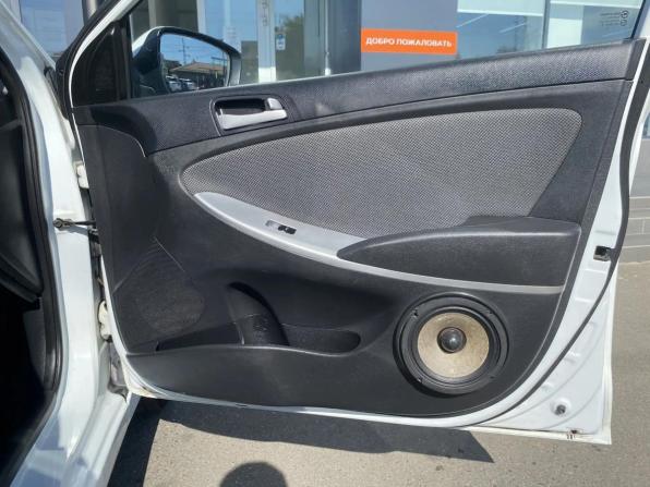 Hyundai Solaris I с пробегом 2014 года, цена 735 000 рублей, 157400 км, хэтчбек, Автокод Объявления