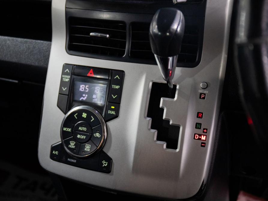 Toyota Noah II (R70) Иркутск  - изображение 12