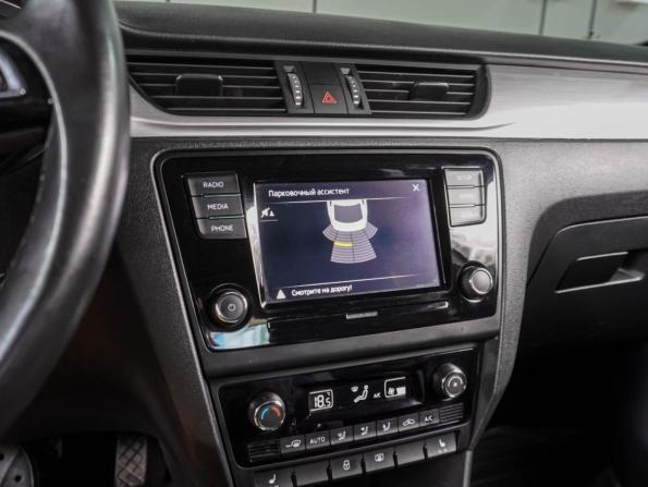 Skoda Rapid I Рестайлинг с пробегом 2019 года, цена 1 359 000 рублей, 76026 км, лифтбек, Автокод Объявления