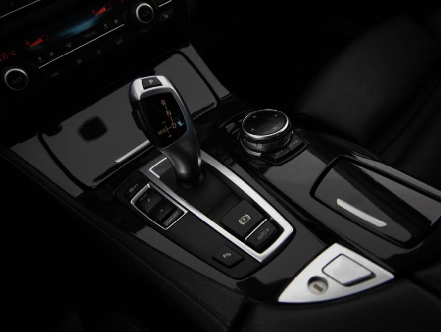 BMW 5 серии VI (F10/F11/F07) Рестайлинг Санкт-Петербург  - изображение 13
