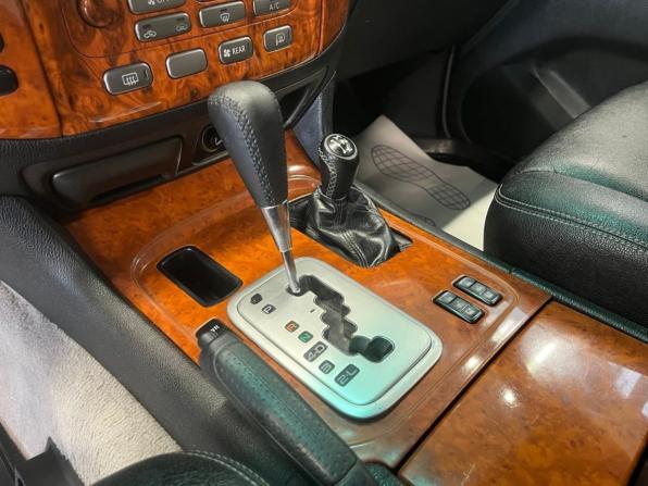 Toyota Land Cruiser 100 Series Рестайлинг 2 с пробегом 2006 года, цена 2 300 000 рублей, 277000 км, внедорожник, Автокод Объявления