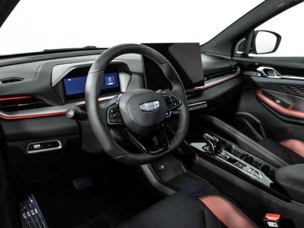 Geely Coolray I Рестайлинг 2 с пробегом 2026 года, цена 2 449 585 рублей, 5824 км, внедорожник, Автокод Объявления