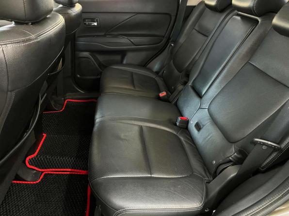 Mitsubishi Outlander III Рестайлинг 2 с пробегом 2015 года, цена 1 721 000 рублей, 219060 км, внедорожник, Автокод Объявления