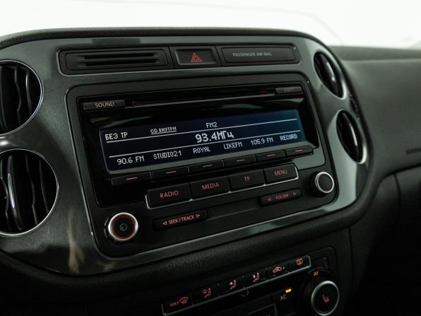 Volkswagen Tiguan I Рестайлинг с пробегом 2012 года, цена 1 199 585 рублей, 238269 км, внедорожник, Автокод Объявления