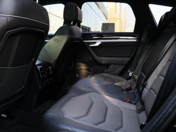 Volkswagen Touareg III с пробегом 2019 года, цена 5 400 000 рублей, 91779 км, внедорожник, Автокод Объявления