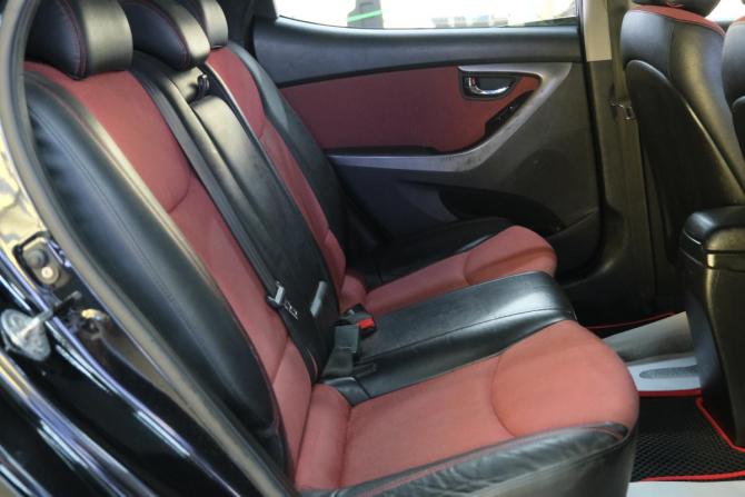 Hyundai Elantra V (MD) с пробегом 2012 года, цена 899 000 рублей, 178000 км, седан, Автокод Объявления