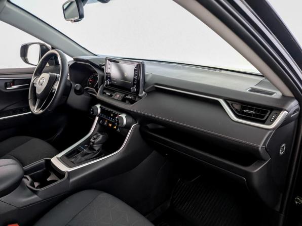 Toyota RAV4 V (XA50) с пробегом 2021 года, цена 3 350 000 рублей, 29900 км, внедорожник, Автокод Объявления