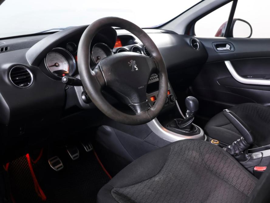 Peugeot 308 I Москва  - изображение 16