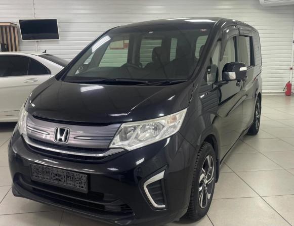 Honda Stepwgn V с пробегом 2015 года, цена 1 530 000 рублей, 138000 км, минивэн, Автокод Объявления