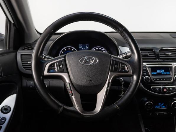 Hyundai Solaris I Рестайлинг с пробегом 2015 года, цена 940 000 рублей, 156799 км, хэтчбек, Автокод Объявления