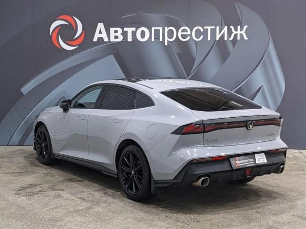 Changan UNI-V I с пробегом 2023 года, цена 1 895 000 рублей, 80690 км, лифтбек, Автокод Объявления
