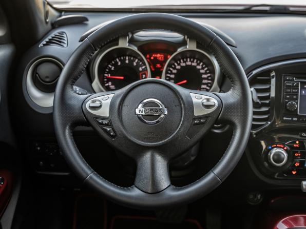 Nissan Juke I с пробегом 2011 года, цена 1 048 000 рублей, 144844 км, внедорожник, Автокод Объявления