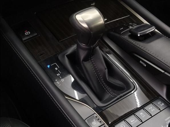 Lexus LX III Рестайлинг 2 с пробегом 2020 года, цена 9 020 000 рублей, 111230 км, внедорожник, Автокод Объявления