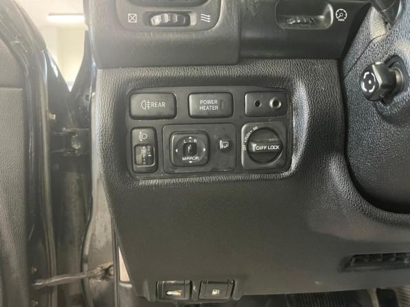 Toyota Land Cruiser 100 Series Рестайлинг 2 с пробегом 2006 года, цена 2 300 000 рублей, 277000 км, внедорожник, Автокод Объявления