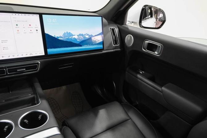 Li Auto (Lixiang) L7 I с пробегом 2023 года, цена 5 929 000 рублей, 39000 км, внедорожник, Автокод Объявления