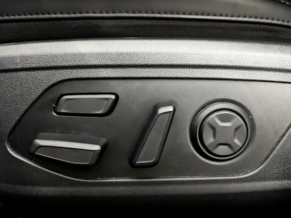 Kia Sorento IV Рестайлинг с пробегом 2024 года, цена 4 660 000 рублей, 45082 км, внедорожник, Автокод Объявления