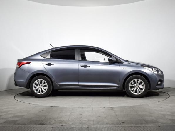 Hyundai Solaris II с пробегом 2018 года, цена 1 499 000 рублей, 40994 км, седан, Автокод Объявления