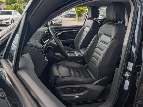 Volkswagen Touareg III с пробегом 2018 года, цена 4 110 000 рублей, 129288 км, внедорожник, Автокод Объявления