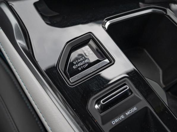 Changan UNI-T I с пробегом 2023 года, цена 2 136 000 рублей, 75732 км, внедорожник, Автокод Объявления