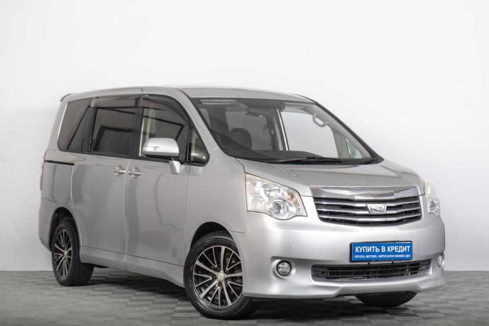 Toyota Noah II (R70) Томск  - изображение 1