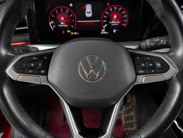 Volkswagen Lamando II с пробегом 2022 года, цена 2 500 000 рублей, 27403 км, лифтбек, Автокод Объявления
