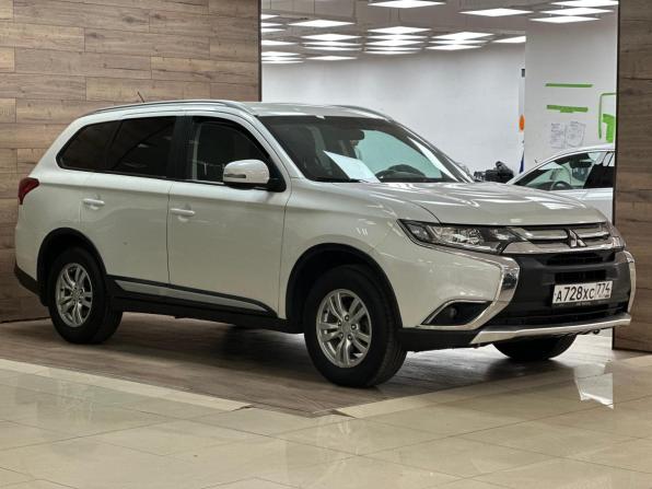 Mitsubishi Outlander III Рестайлинг 2 с пробегом 2015 года, цена 1 530 000 рублей, 202480 км, внедорожник, Автокод Объявления