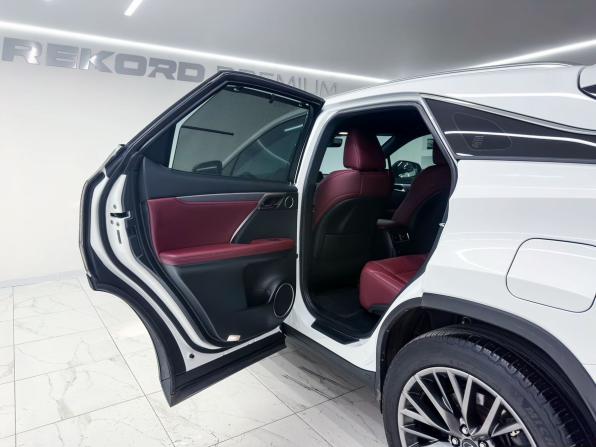 Lexus RX IV Рестайлинг с пробегом 2019 года, цена 4 600 000 рублей, 135130 км, внедорожник, Автокод Объявления