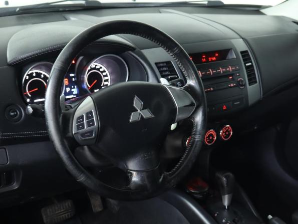 Mitsubishi Outlander II Рестайлинг с пробегом 2011 года, цена 979 000 рублей, 152855 км, внедорожник, Автокод Объявления