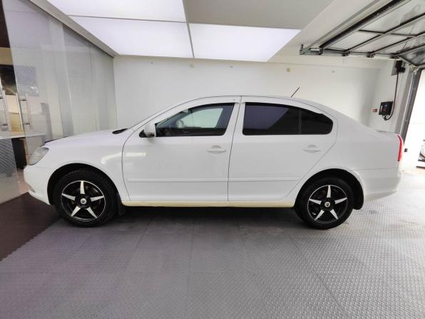 Skoda Octavia II (A5) Рестайлинг с пробегом 2012 года, цена 870 000 рублей, 180000 км, лифтбек, Автокод Объявления