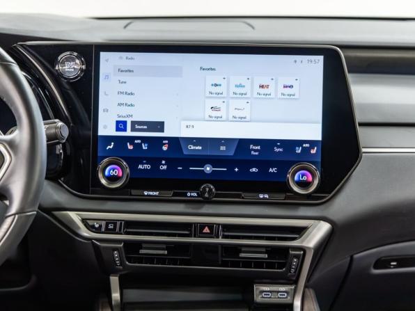 Lexus RX V с пробегом 2023 года, цена 7 598 000 рублей, 13688 км, внедорожник, Автокод Объявления