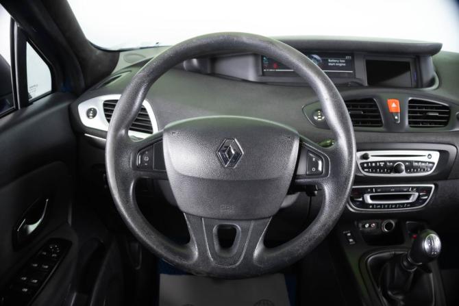 Renault Scenic III с пробегом 2010 года, цена 749 000 рублей, 320156 км, компактвэн, Автокод Объявления