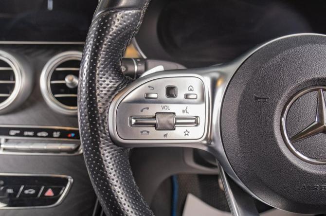 Mercedes-Benz C-Класс IV (W205) Рестайлинг с пробегом 2019 года, цена 2 699 000 рублей, 83000 км, седан, Автокод Объявления