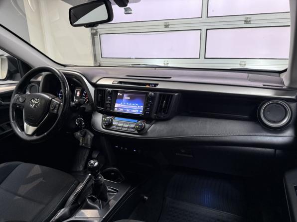 Toyota RAV4 IV (XA40) Рестайлинг с пробегом 2016 года, цена 1 780 000 рублей, 277406 км, внедорожник, Автокод Объявления