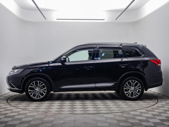 Mitsubishi Outlander III Рестайлинг 2 с пробегом 2018 года, цена 2 195 000 рублей, 135084 км, внедорожник, Автокод Объявления