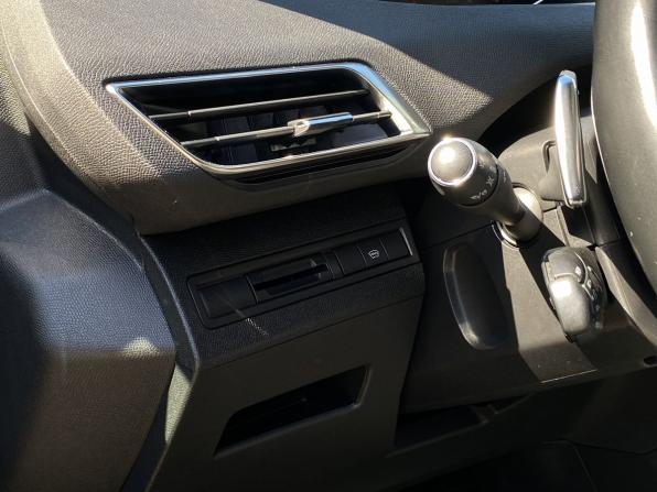 Peugeot 3008 II с пробегом 2020 года, цена 1 799 000 рублей, 137088 км, внедорожник, Автокод Объявления