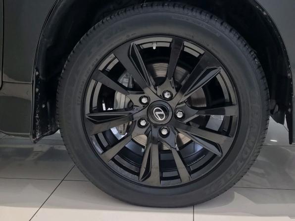 Lexus LX III Рестайлинг 2 с пробегом 2019 года, цена 10 990 000 рублей, 67601 км, внедорожник, Автокод Объявления
