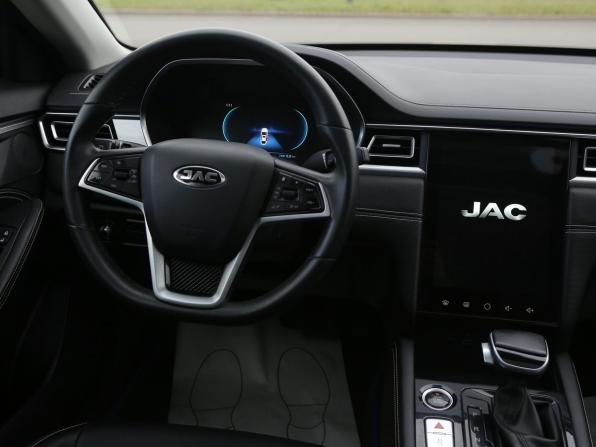 JAC J7 I с пробегом 2023 года, цена 1 286 000 рублей, 33000 км, лифтбек, Автокод Объявления