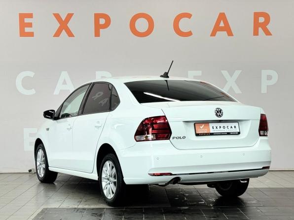 Volkswagen Polo V Рестайлинг с пробегом 2019 года, цена 1 400 000 рублей, 100436 км, седан, Автокод Объявления