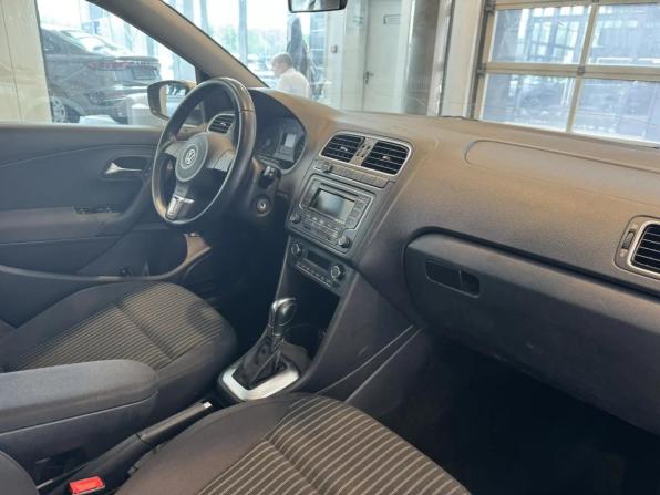 Volkswagen Polo V с пробегом 2013 года, цена 780 000 рублей, 170767 км, седан, Автокод Объявления