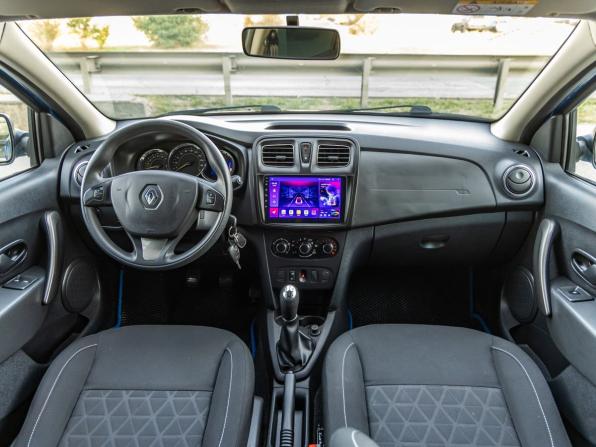 Renault Sandero II с пробегом 2015 года, цена 1 018 000 рублей, 75533 км, хэтчбек, Автокод Объявления
