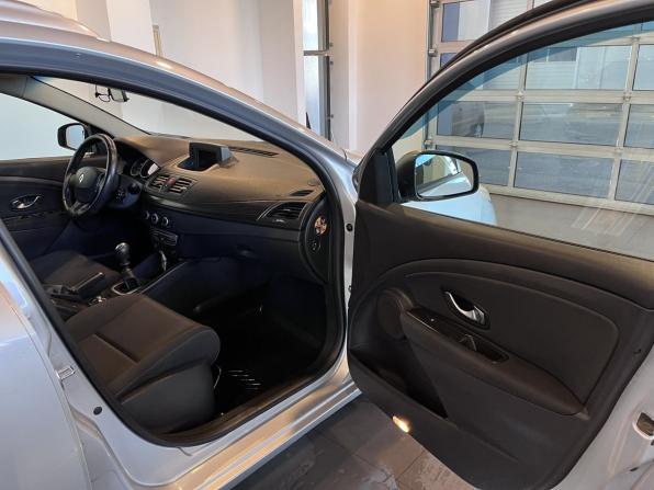 Renault Megane III с пробегом 2011 года, цена 630 000 рублей, 204797 км, универсал, Автокод Объявления