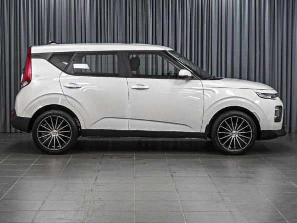 Kia Soul III Рестайлинг с пробегом 2022 года, цена 1 997 000 рублей, 60219 км, хэтчбек, Автокод Объявления